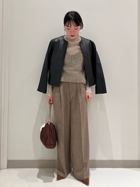 「アイテム（スラックス、ベージュ系）」を使った、ア デイ イン ザ　ライフさん（レディース・167cm）の秋コーディネート