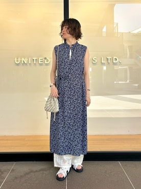 「アイテム（ハンドバッグ、ゴールド系）」を使った、ア デイ イン ザ　ライフさん（レディース・160cm）の夏コーディネート
