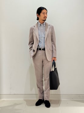 「アイテム（スーツセット、ベージュ系）」を使った、ア デイ イン ザ　ライフさん（メンズ・174cm）の春コーディネート