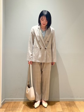 ア デイ イン ザ　ライフさんのコーディネート