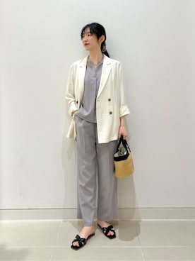 ア デイ イン ザ　ライフさんのコーディネート