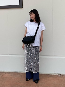 ア デイ イン ザ　ライフさんのコーディネート