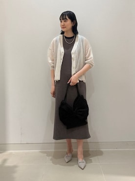 「A DAY IN THE LIFE UNITED ARROWS（アデイインザライフユナイテッドアローズ）のシアー Vネックカーディガン ‐ウォッシャブル‐＜A DAY IN THE LIFE＞（Knitwear、ベージュ系）」を使った、ア デイ イン ザ　ライフさん（レディース・155cm）の春コーディネート