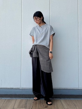 「A DAY IN THE LIFE UNITED ARROWS(アデイインザライフユナイテッドアローズ)のリブ フェイクレイヤード ヘンリーネックTシャツ <A DAY IN THE LIFE>(Tシャツ/カットソー、グレー系)」を使った、ア デイ イン ザ ライフさん(レディース・160cm)の夏コーディネート