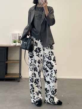 「Aunely（オーネリー）の【Aunely】涼しげ エフォートレス イージー ワイドパンツ＜YOSOOIシリーズ＞（その他パンツ、ホワイト系）」を使った、manamiさん（レディース・170cm）の春コーディネート
