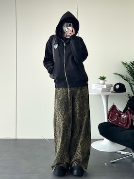 「アイテム（パーカー）」を使った、manamiさん（レディース・170cm）の秋コーディネート