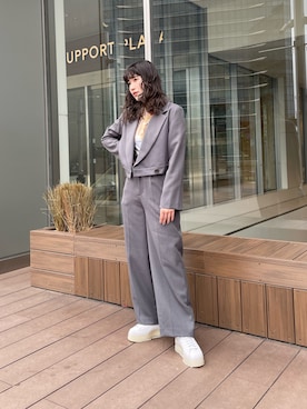 「MURUA（ムルーア）のアイテム（テーラードジャケット）」を使った、辻村奈々さん（レディース・159cm）の冬コーディネート