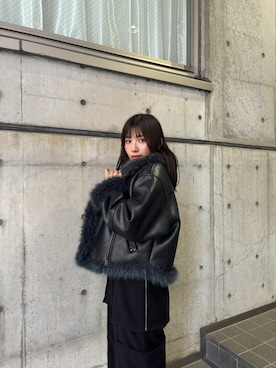 「アイテム（ムートンコート）」を使った、辻村奈々さん（レディース・159cm）の夏コーディネート