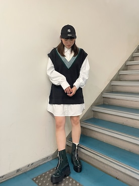 「アイテム（その他シューズ、グリーン系）」を使った、辻村奈々さん（レディース・159cm）の冬コーディネート