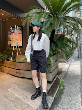 「マーチン」｜「アイテム（スラックス）」を使った、辻村奈々さん（レディース・159cm）の春コーディネート