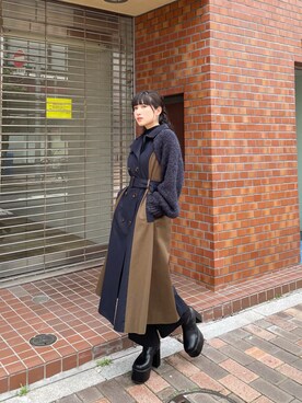 「MURUA（ムルーア）のアイテム（トレンチコート）」を使った、辻村奈々さん（レディース・159cm）の夏コーディネート