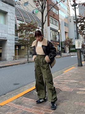 「アイテム（ムートンコート）」を使った、辻村奈々さん（レディース・159cm）の秋コーディネート