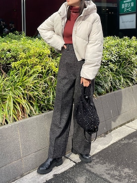 「ツイードパンツ」｜「アイテム（ブーツ）」を使った、辻村奈々さん（レディース・159cm）の秋コーディネート