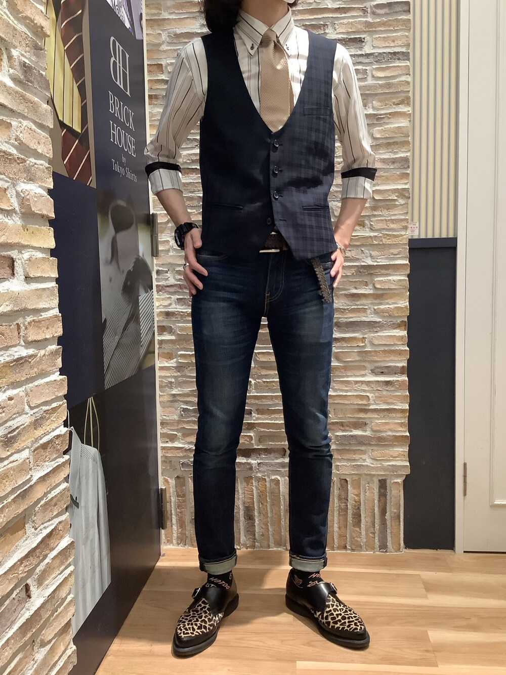 Levisのビジネスカジュアル Levi'sのアイテムを使った「ビジネスカジュアル」のメンズ人気
