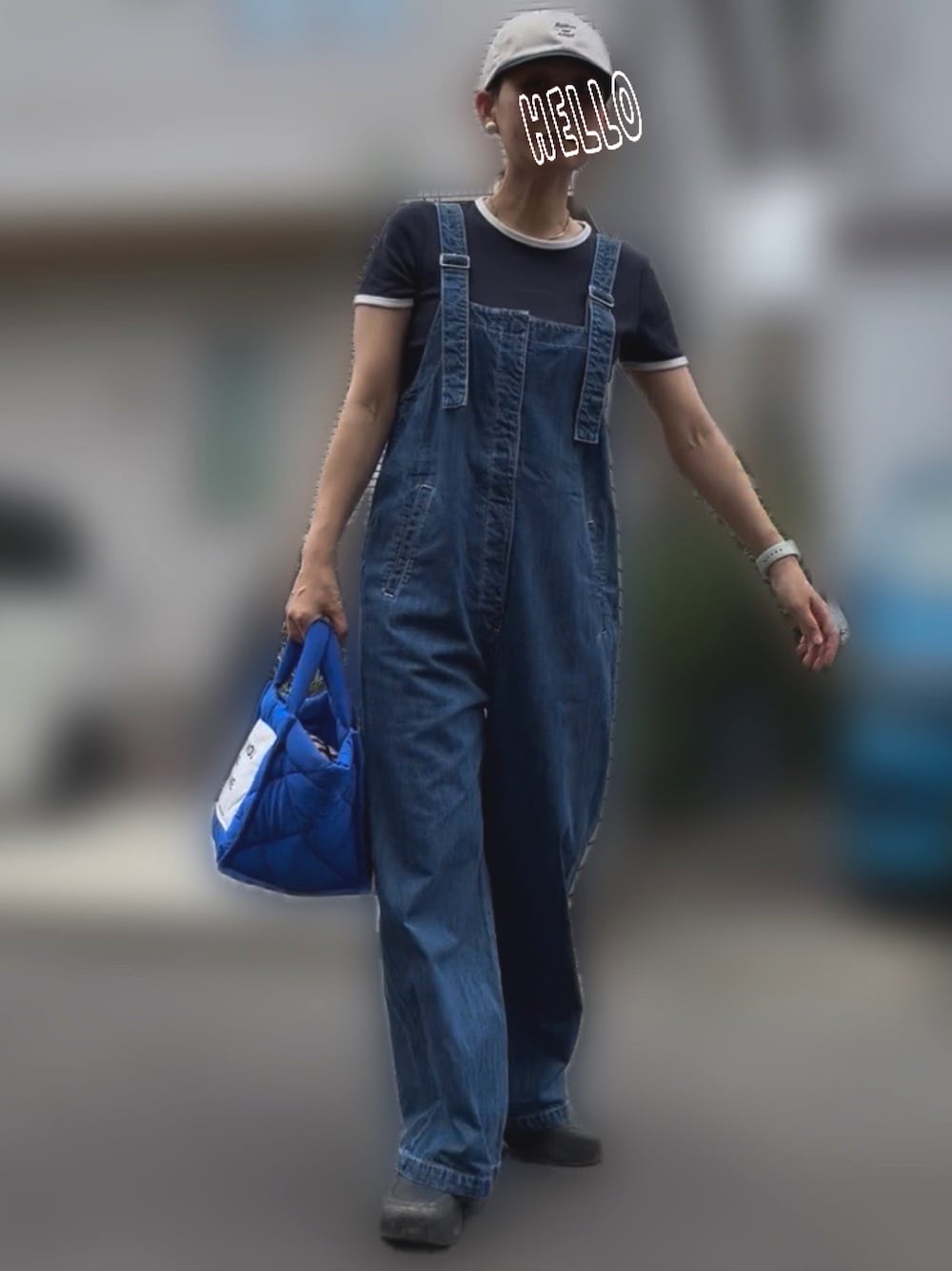 「キャップ、リンガーTシャツ、オーバーオール、トートバッグ、サボ、24度、22度」｜「GUのアイテム（キャップ、ホワイト系）」を使った、記録係さん（レディース・161cm）の夏コーディネートの1枚目の写真