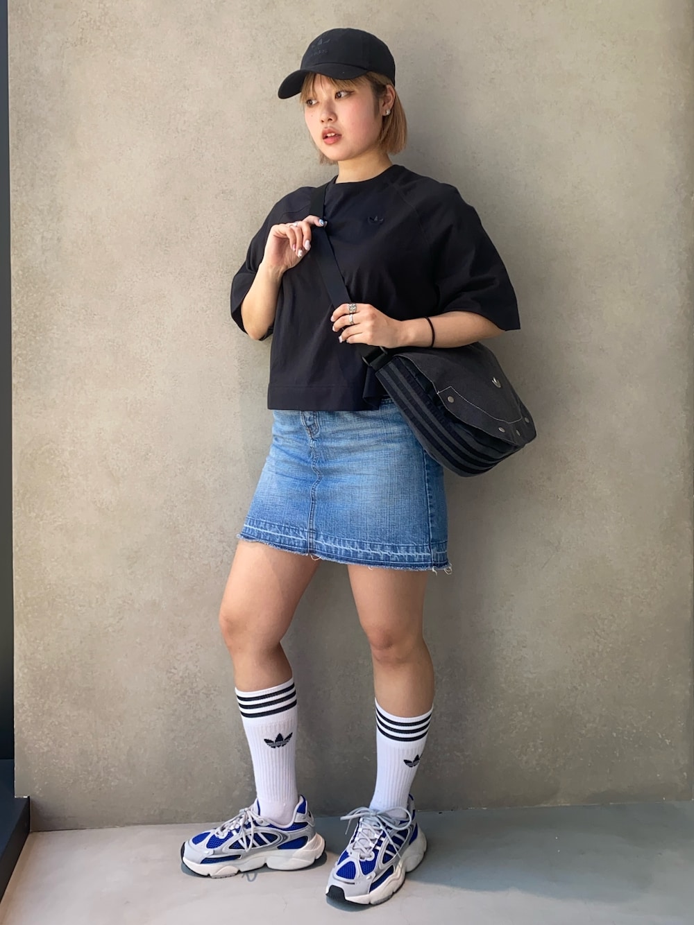 adidas（アディダス）の「デニム ショルダーバッグ / アディダス