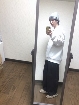 「？のアイテム（Shoes、ベージュ系）」を使った、あきちょさん（メンズ・178cm）の春コーディネート