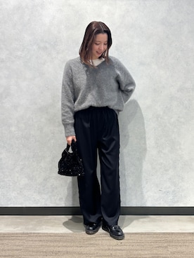 「fredy emue（フレディエミュ）のFOX混Vネックニットプルオーバー（ニット/セーター）」を使った、sachiさん（レディース・157cm）の冬コーディネート