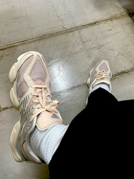 「NEW BALANCE（ニューバランス）のアイテム（スニーカー、ベージュ系）」を使った、momo042さん（メンズ・175cm）の春コーディネート