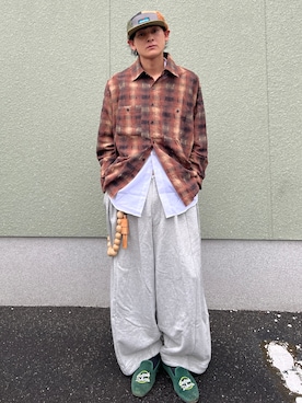 「アイテム（キャップ）」を使った、Reoさん（メンズ・171cm）の秋コーディネート
