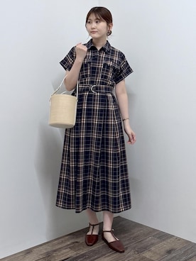 「ROPE' PICNIC（ロペピクニック）のTストラップセパレートパンプス（パンプス、ブラウン系）」を使った、さきさん（レディース・155cm）の夏コーディネート