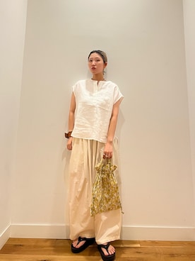 「URBAN RESEARCH DOORS（アーバンリサーチドアーズ）のリネンスキッパーフレンチブラウス（シャツ/ブラウス、ホワイト系）」を使った、⭐︎おーごし☽°☆・°:** さん（レディース・160cm）の夏コーディネート