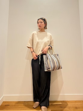 「URBAN RESEARCH DOORS（アーバンリサーチドアーズ）のヘムドロストプルオーバー（Tシャツ/カットソー、ベージュ系）」を使った、⭐︎おーごし☽°☆・°:** さん（レディース・160cm）の夏コーディネート