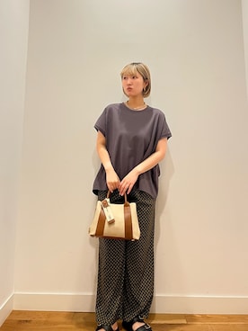 「URBAN RESEARCH DOORS（アーバンリサーチドアーズ）の『UR TECH』汗染み防止ドルマンTシャツ｜夏/機能素材/カットソー/旅行/デイリー（Tシャツ/カットソー、グレー系）」を使った、⭐︎おーごし☽°☆・°:** さん（レディース・160cm）の夏コーディネート