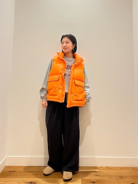 「MARMOT（マーモット）の『別注』Marmot×DOORS　DOWN VEST（ダウンベスト、オレンジ系）」を使った、⭐︎おーごし☽°☆・°:** さん（レディース・160cm）の秋コーディネート