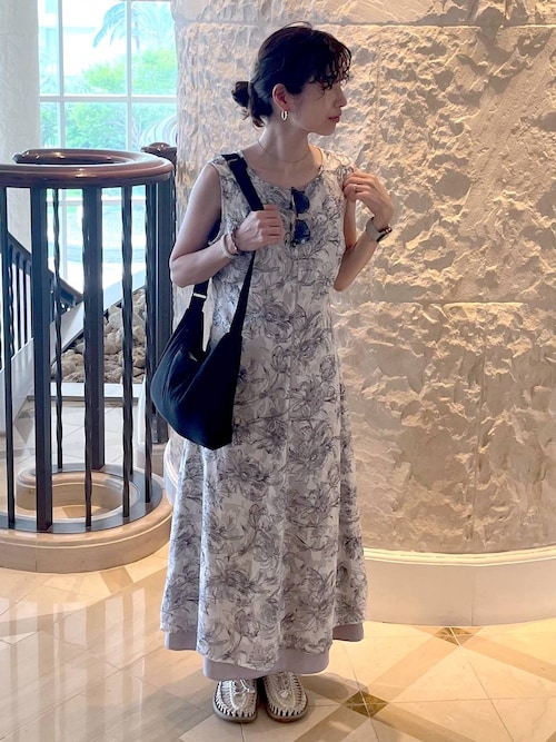 GUCCI フラワープリント ノースリーブワンピース 38 GUCCI フラワープリント ノースリーブワンピース 38 フラワー
