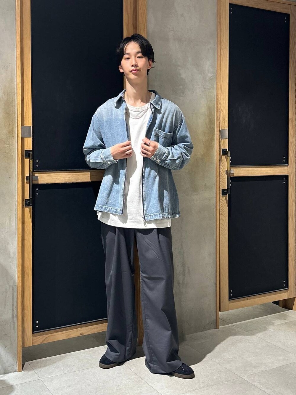 「女子ウケ、ベーシック/シンプル、デート/ロマンティック、秋コーデ、ラフ、モテ、Tシャツ、ネックレス、スラックス、ワイドパンツ、RAGEBLUE、きれいめカジュアル、シャツ、スニーカー、ロンT」｜「adidasの【adidas/アディダス】HB Spezial/ハンドボールシューズ（スニーカー、ブラック系）」を使った、 koutaさん（メンズ・173cm）の秋コーディネートの1枚目の写真