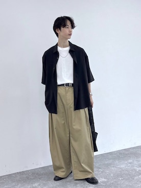 「RAGEBLUE（レイジブルー）のSMART INTUCK WIDE CHINO SLACKS/スマートインタックワイドチノスラックス（スラックス、ベージュ系）」を使った、 koutaさん（メンズ・173cm）の夏コーディネート
