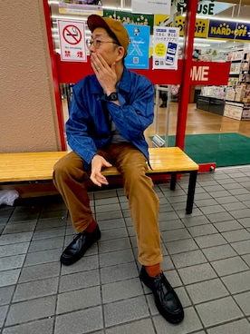 「アイテム（デジタル腕時計）」を使った、TERRYさん（メンズ・178cm）の秋コーディネート