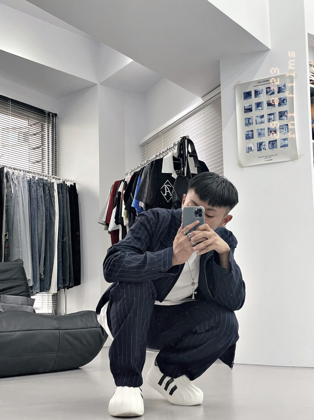 「CDG、stussy」｜「STUSSYのアイテム（テーラードジャケット、ブルー系）」を使った、q33184246qさん（メンズ・165cm）の秋コーディネートの1枚目の写真