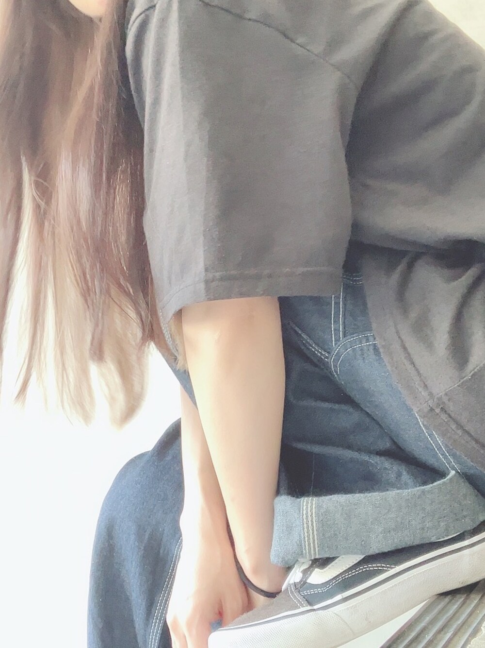 「秋服まるっと大公開、着回しコーデ、デニム、低身長女子、スニーカーコーデ、オーバーサイズ、LEE、ワイドパンツ、Tシャツ×デニム」｜「Leeのアイテム（デニムパンツ、ブルー系）」を使った、りあさん（レディース・153cm）の秋コーディネートの1枚目の写真