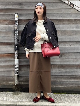 「アイテム（スリッポン）」を使った、菊池さん（レディース・164cm）の秋コーディネート