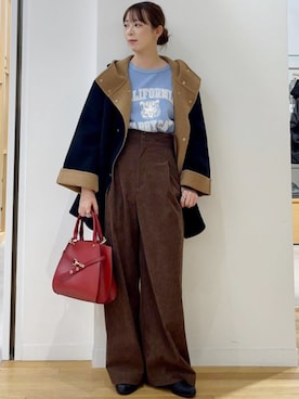 「SHIPS any（シップス エニィ）のSHIPS any: ベルト デザイン 2WAY スクエア バッグ（ショルダーバッグ、レッド系）」を使った、菊池さん（レディース・164cm）の秋コーディネート