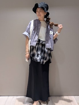 「LEPSIM（レプシィム）のストレッチサテンスカート　497324（スカート）」を使った、310lepsim75さん（レディース・163cm）の夏コーディネート