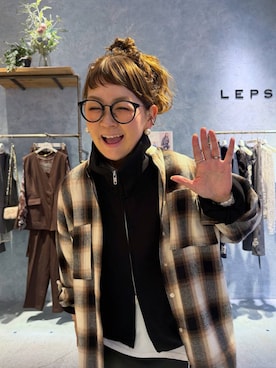 「LEPSIM（レプシィム）のストレッチサテンスカート　1049485（スカート、ブラック系）」を使った、310lepsim75さん（レディース・163cm）の秋コーディネート