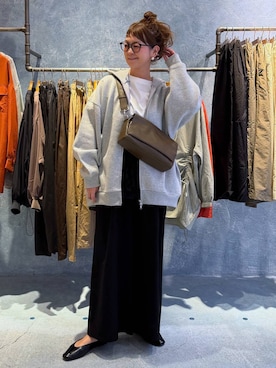 「LEPSIM（レプシィム）の【お気に入り登録数2万突破】【500mlペットボトルも入る】フラップボディバッグ　574895（ショルダーバッグ、ブラウン系）」を使った、310lepsim75さん（レディース・163cm）の春コーディネート