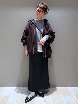 「LEPSIM（レプシィム）のストレッチサテンスカート　1049485（スカート、ブラック系）」を使った、310lepsim75さん（レディース・163cm）の秋コーディネート