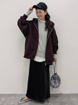 「LEPSIM（レプシィム）のストレッチサテンスカート　497324（スカート）」を使った、310lepsim75さん（レディース・163cm）の秋コーディネート