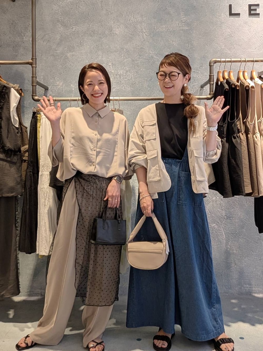 「LEPSIMのマルチメリットワイドパンツ　242652（その他パンツ、ベージュ系）」を使った、310lepsim75さん（レディース・163cm）の春コーディネートの1枚目の写真