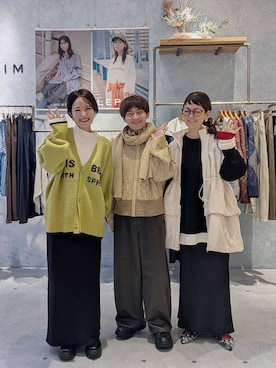 「LEPSIM（レプシィム）のストレッチサテンスカート　497324（スカート）」を使った、310lepsim75さん（レディース・163cm）の秋コーディネート