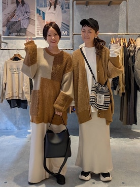 「LEPSIM（レプシィム）のストレッチサテンスカート　497324（スカート）」を使った、310lepsim75さん（レディース・163cm）の秋コーディネート