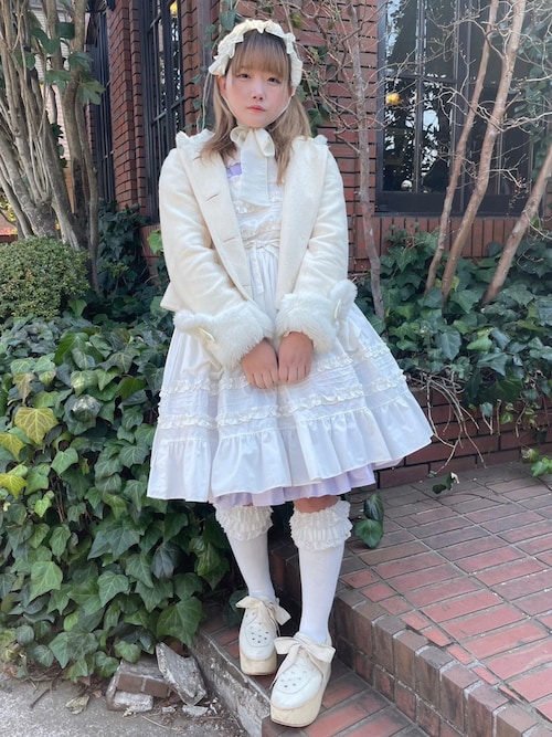 モモコハウス エプロン オフホワイト ミドル丈 モモコハウス フリルエプロン 白 ミドル丈 - メルカリ