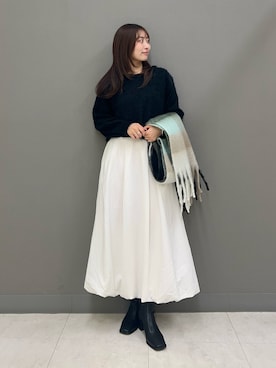 「アイテム（マフラー）」を使った、ヤノアミさん（レディース・163cm）の秋コーディネート