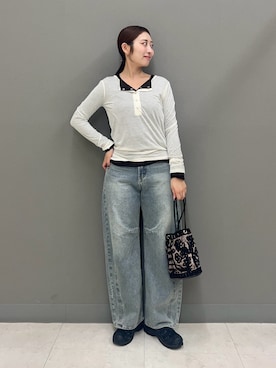 「SENSE OF PLACE by URBAN RESEARCH（センスオブプレイスバイアーバンリサーチ）のコードシシュウベロアバッグ（ハンドバッグ）」を使った、ヤノアミさん（レディース・163cm）の夏コーディネート