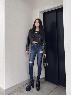 「GYDA（ジェイダ）のSymmetry GYDA EMBOSSパテントフェイクレザーショートジャケット（ライダースジャケット、ブラック系）」を使った、maiさん（レディース・167cm）の春コーディネート