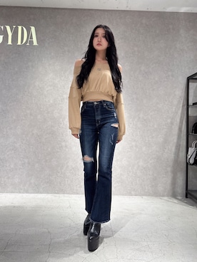 「GYDA（ジェイダ）のSymmetry GYDA short スウェットトップス（Tシャツ/カットソー、ベージュ系）」を使った、maiさん（レディース・167cm）の秋コーディネート